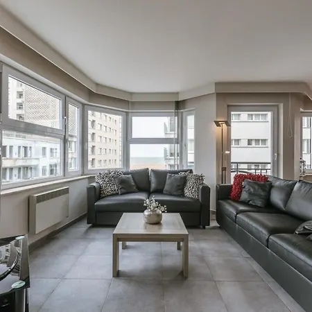 Apartment With Lateral Sea View & Private Parking