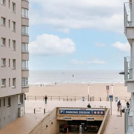 With Lateral Sea View & Private Parking Apartment