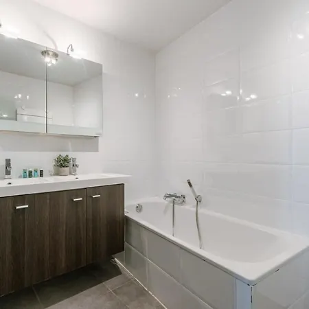 With Lateral Sea View & Private Parking Apartment
