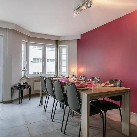 With Lateral Sea View & Private Parking Apartment